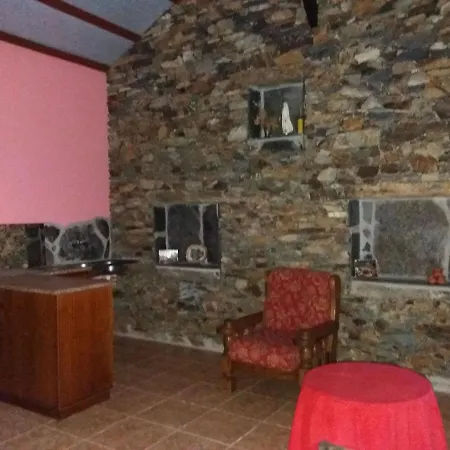 Camping Cantinho Davo Chalet *
